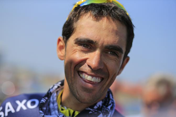 Alberto Contador ride prima della partenza. Ap